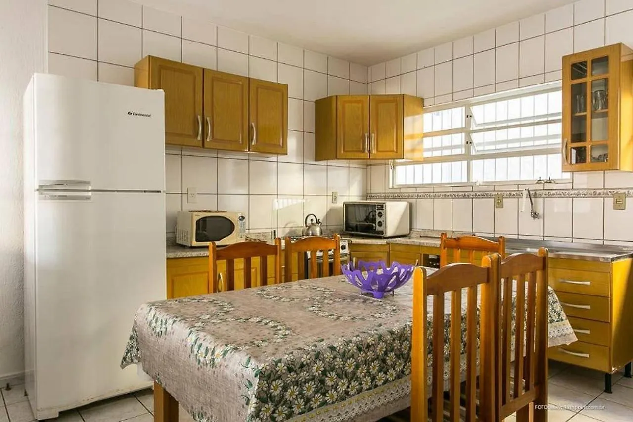 Casa 150M Da Praia Em Patio Familiar Florianópolis Nyaraló