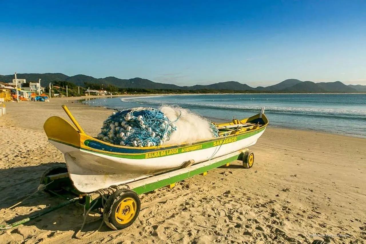 Casa 150m da praia em pátio familiar Florianópolis 0*,  Brasile